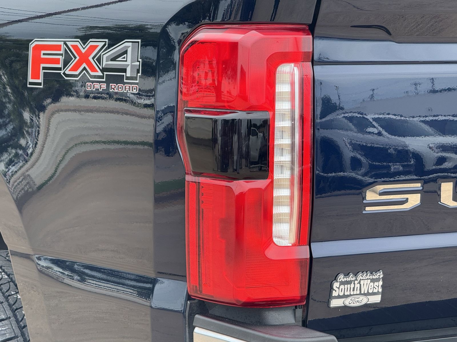 Certified 2024 Ford F250 Lariat w/ Lariat Ultimate Package AWD/4WD image 12