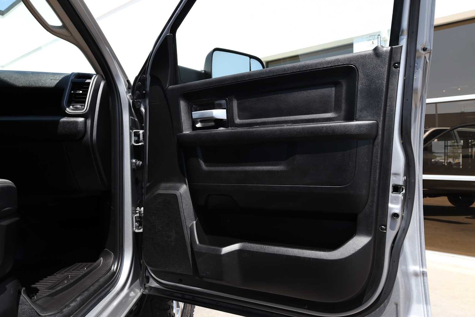 Used 2019 RAM 2500 Tradesman AWD/4WD image 44