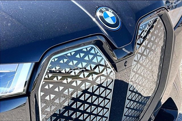 Used 2023 BMW iX M60 w/ Executive Package image 27