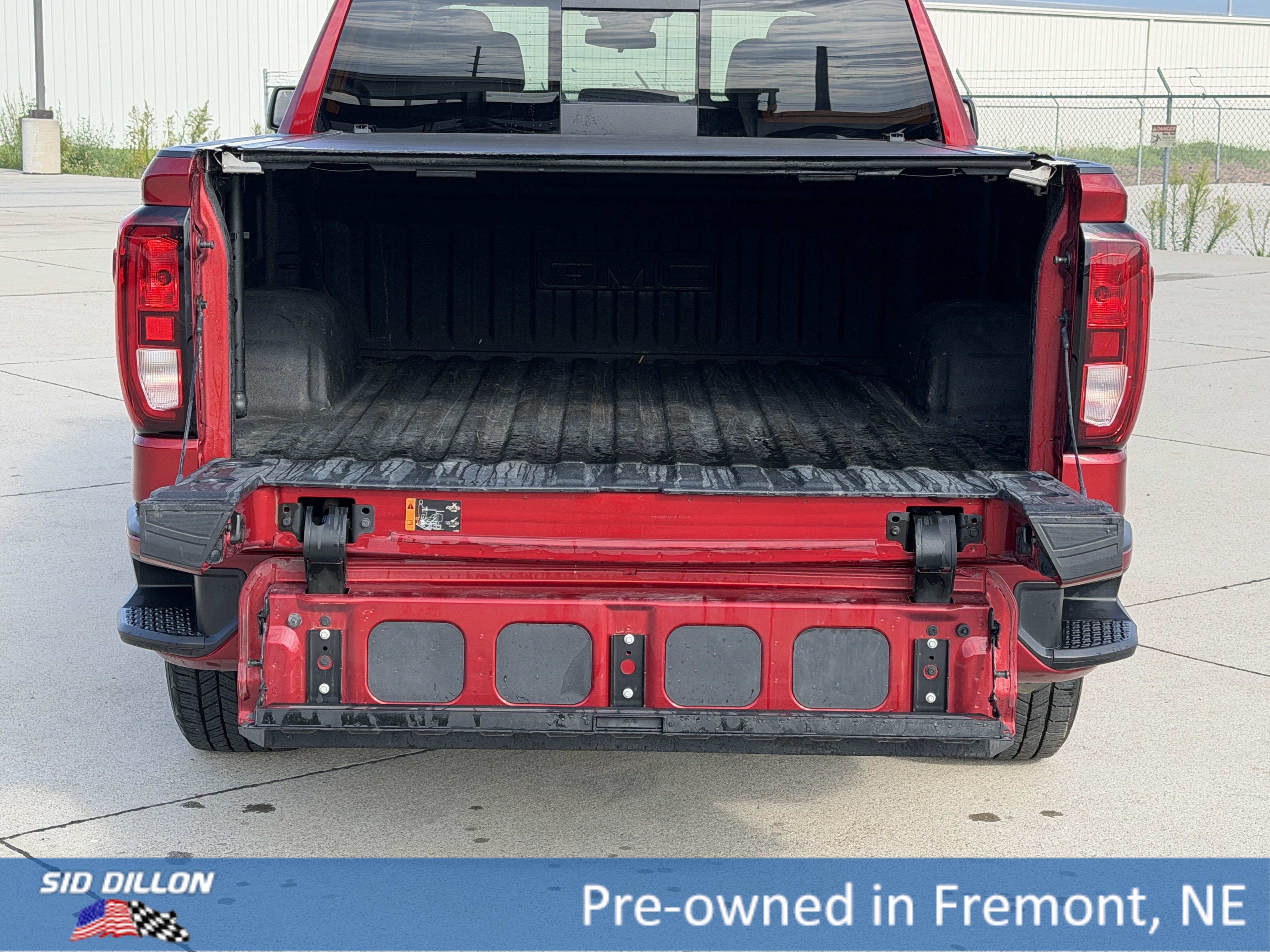 Certified 2022 GMC Sierra 1500 Elevation w/ Elevation Premium Package AWD/4WD image 6