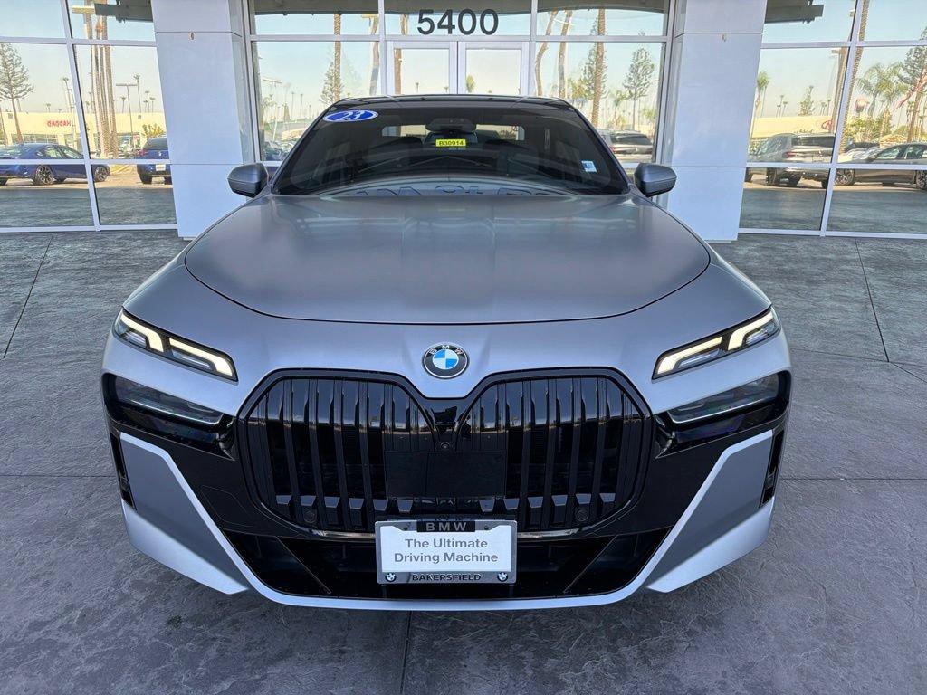 Used 2023 BMW 760i xDrive w/ Luxury Rear Seating Package AWD/4WD image 2
