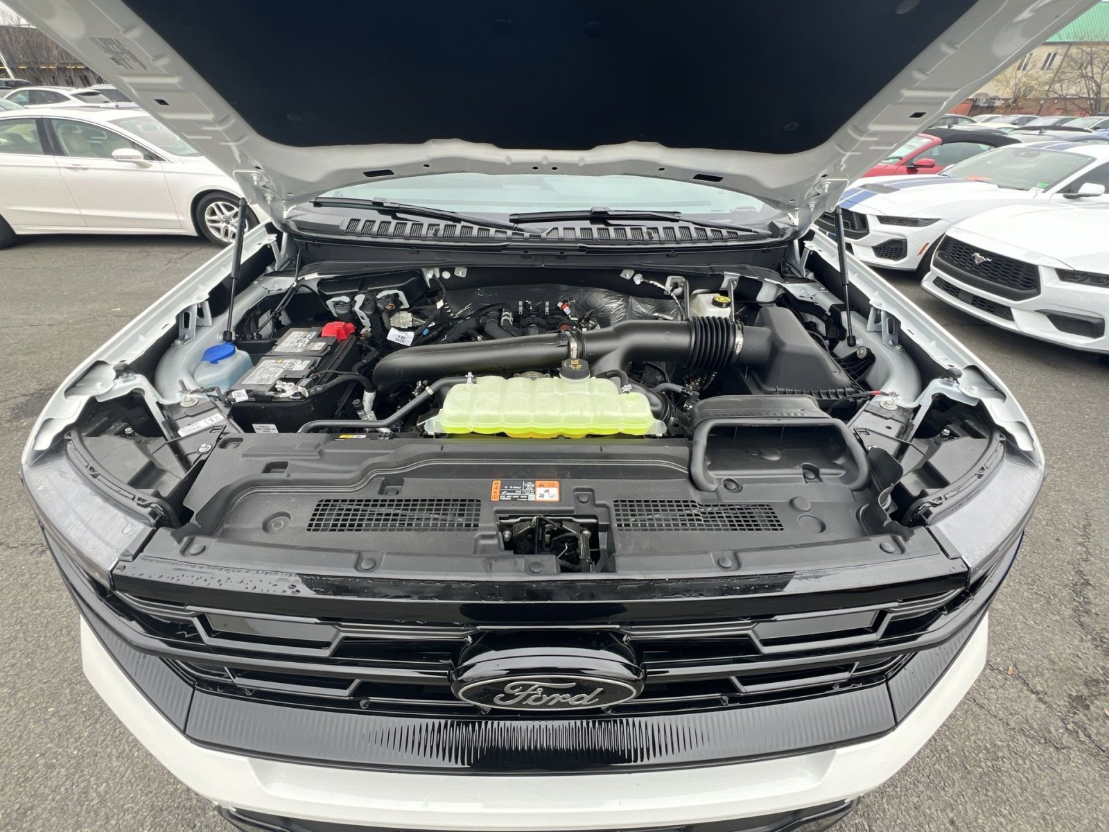 New 2025 Ford Expedition Max Platinum w/ Stealth Performance Package image 32