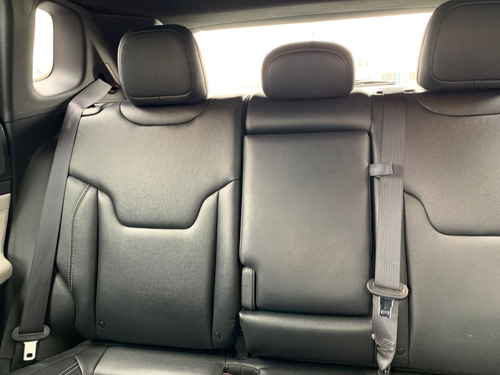 Used 2025 Jeep Compass Limited image 40