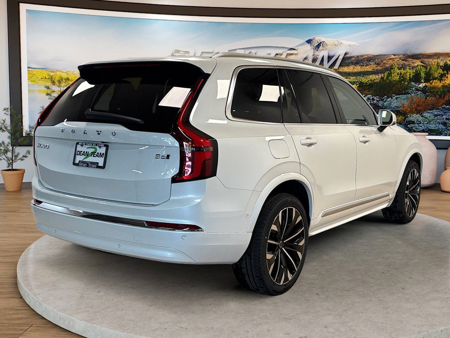 New 2026 Volvo XC90 B6 Plus w/ Protection Package AWD/4WD image 6