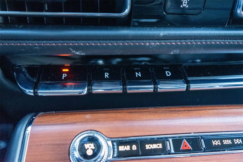 Used 2024 Lincoln Aviator Reserve AWD/4WD image 22