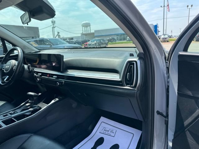 Used 2025 Kia Sorento S w/ Panoramic Sunroof Package FWD image 11