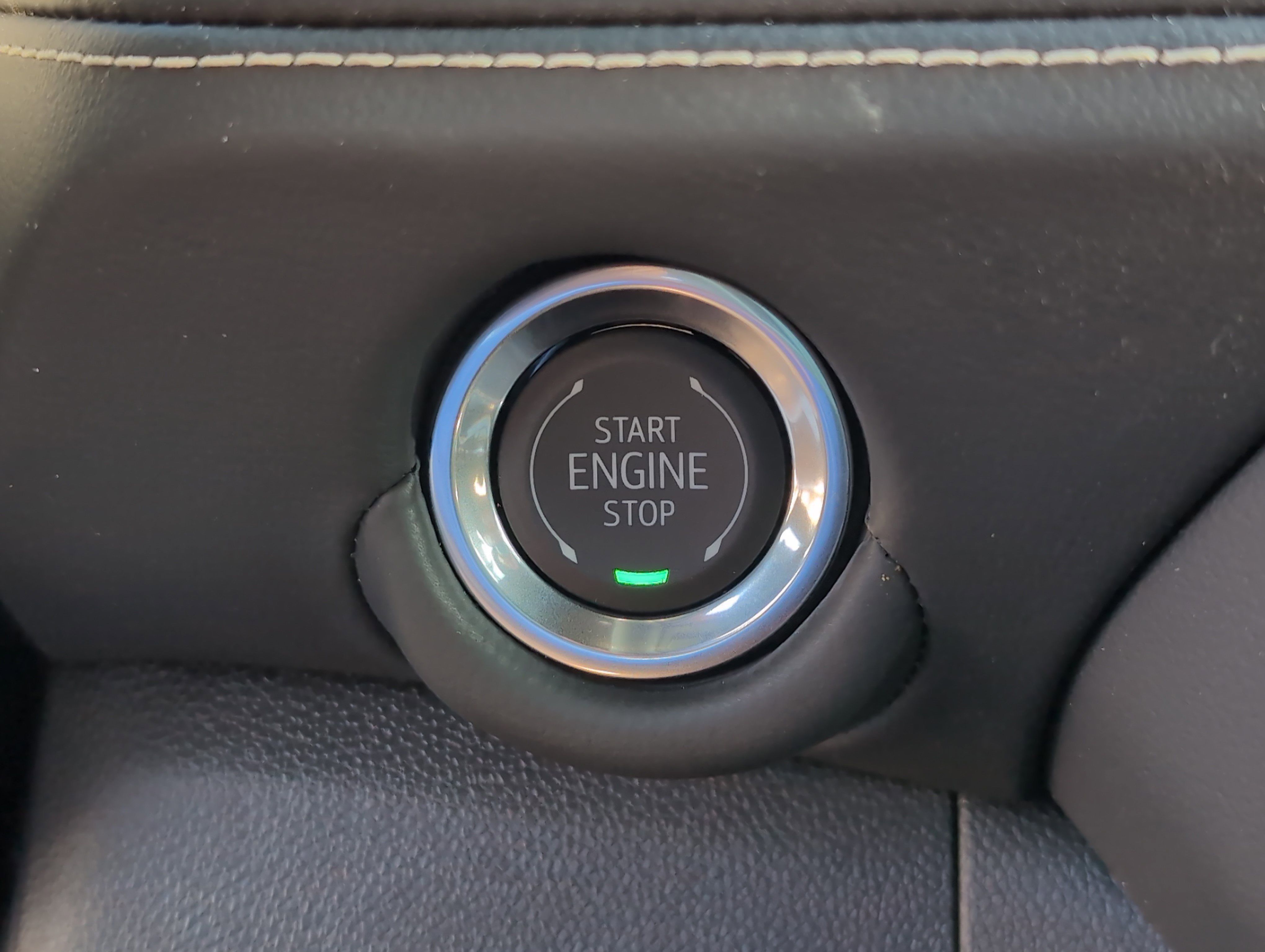 New 2025 Chevrolet Suburban Premier w/ Sun And Tow Package image 18