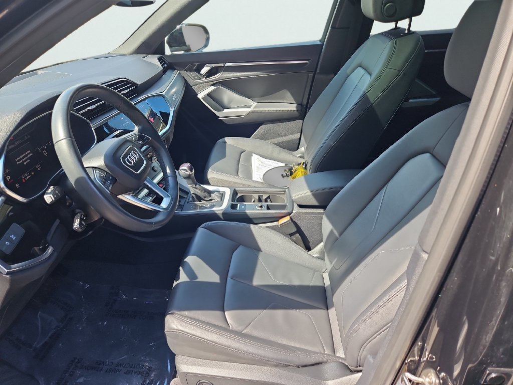 Used 2023 Audi Q3 2.0T Premium Plus w/ Premium Plus Package AWD/4WD image 34
