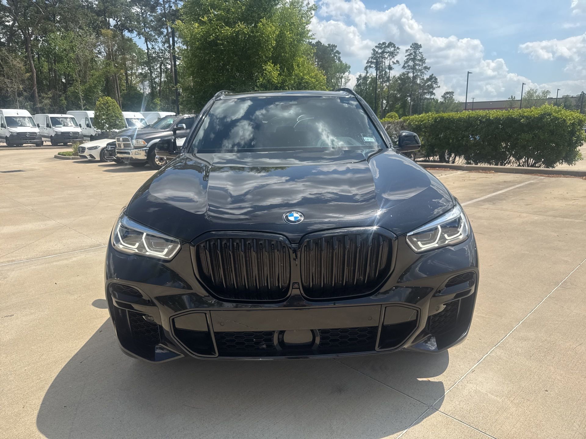 Used 2023 BMW X5 M50i w/ Executive Package image 2
