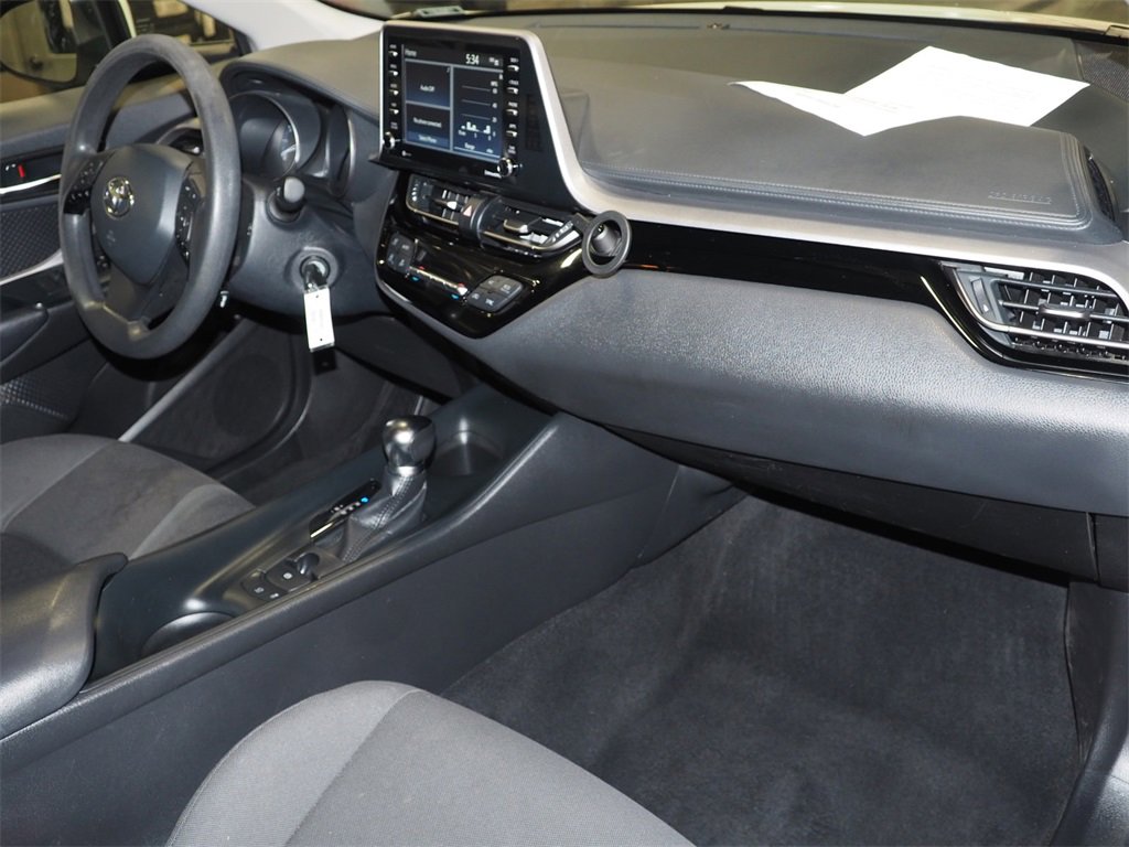 Used 2020 Toyota C-HR LE image 14