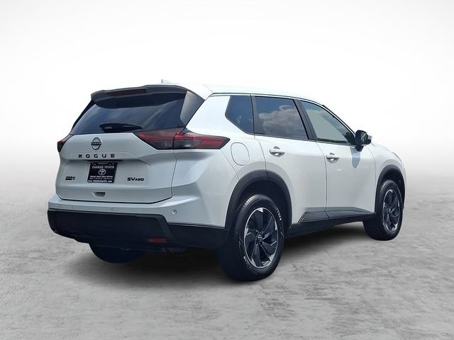 Used 2024 Nissan Rogue SV AWD/4WD image 6