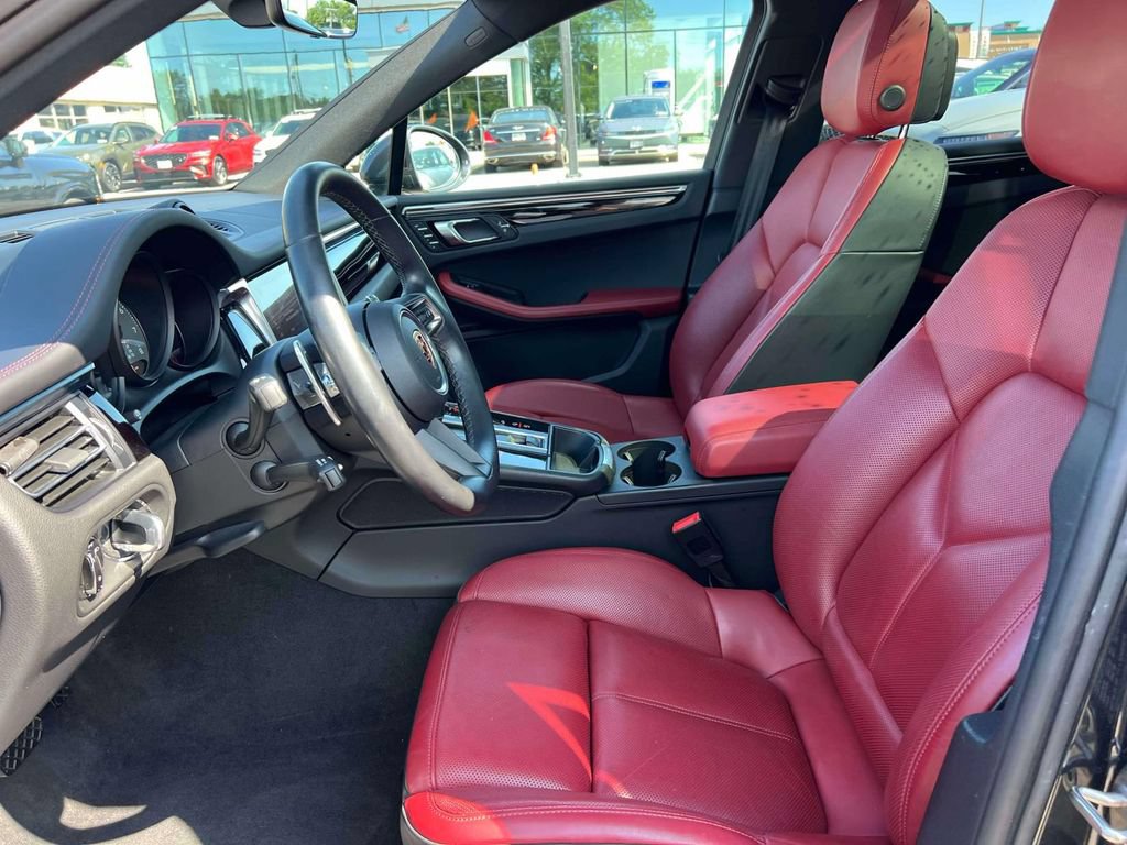 Used 2024 Porsche Macan S AWD/4WD image 15