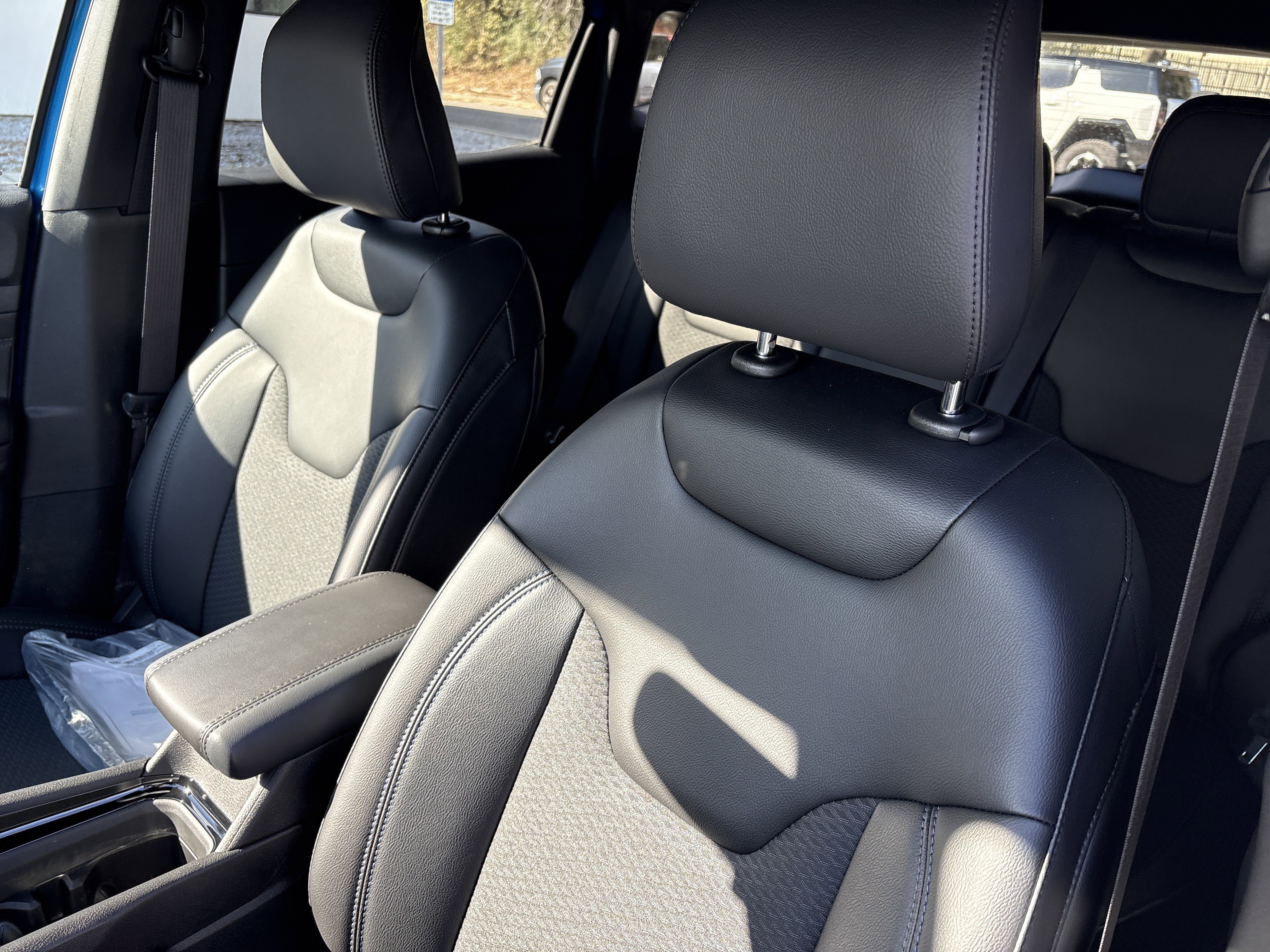 New 2026 Jeep Compass Latitude image 10