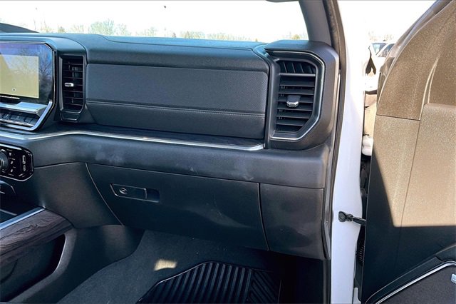 Used 2024 Chevrolet Silverado 2500 LTZ w/ LTZ Plus Package image 27