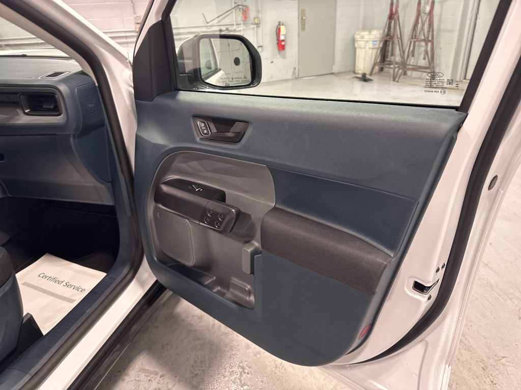 Used 2025 Ford Maverick XL w/ Equipment Group 102A AWD/4WD image 34