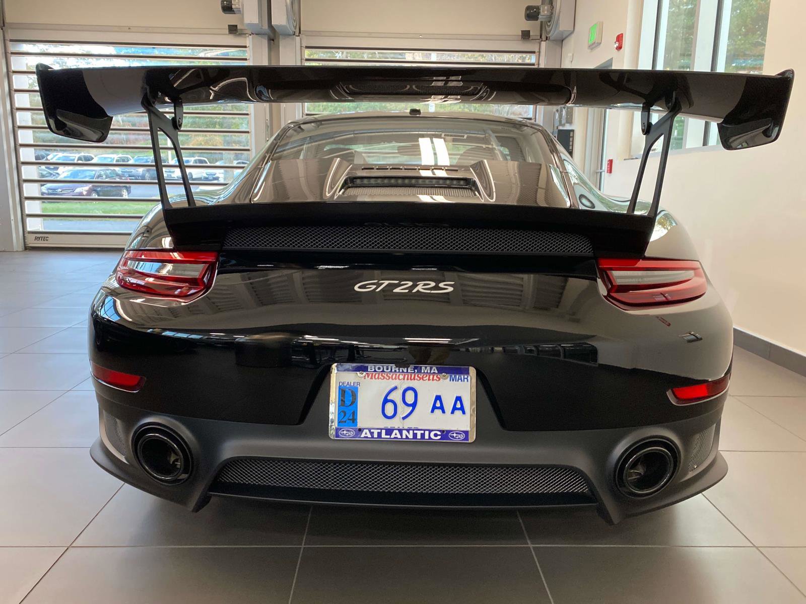 Used 2019 Porsche 911 GT2 RS image 6