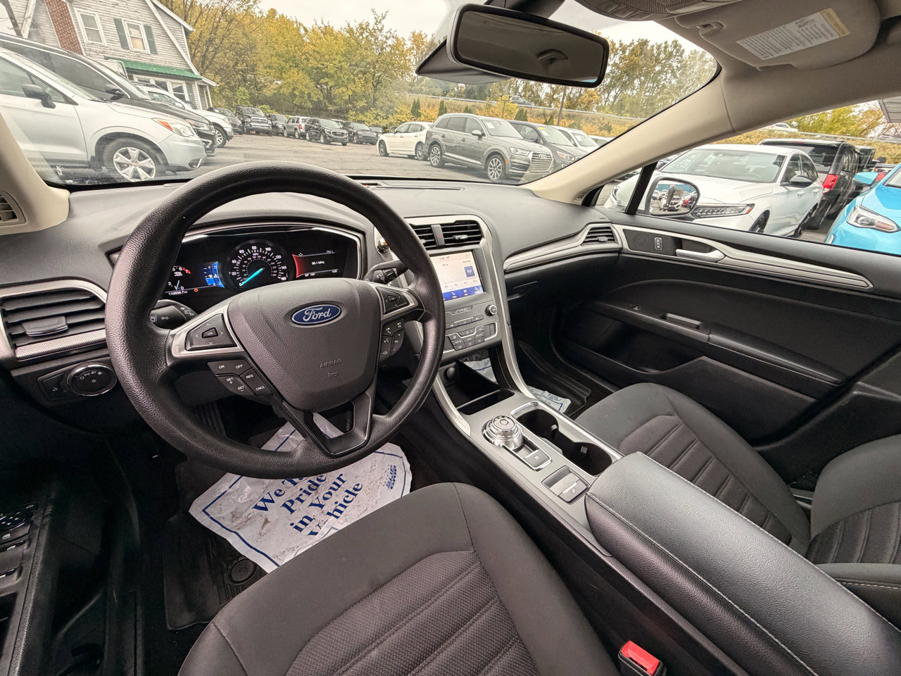 Used 2020 Ford Fusion SE image 10
