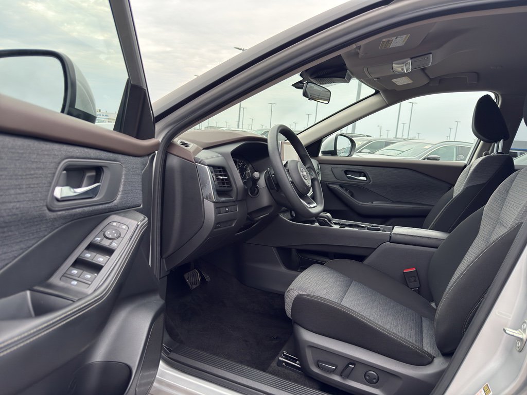 Certified 2023 Nissan Rogue SV image 11