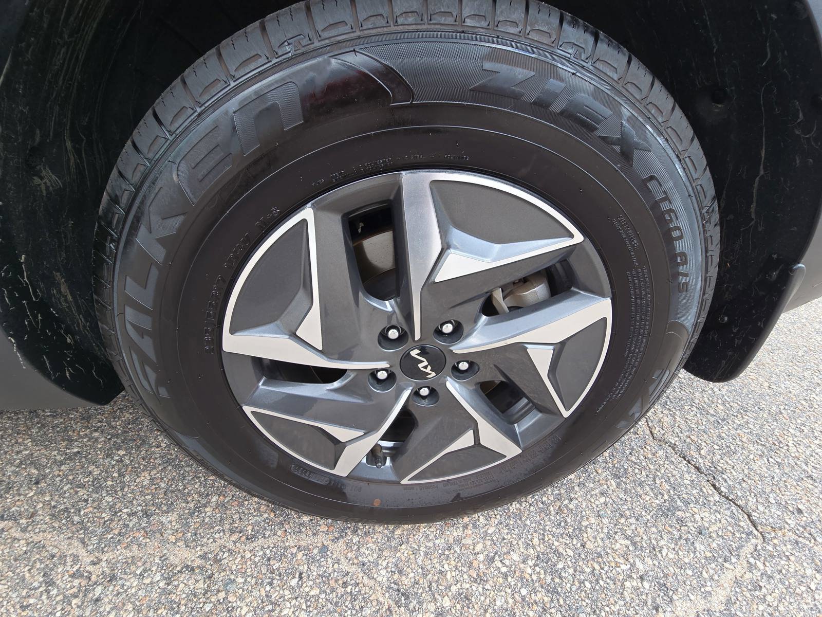 Used 2022 Kia Sorento EX FWD image 35