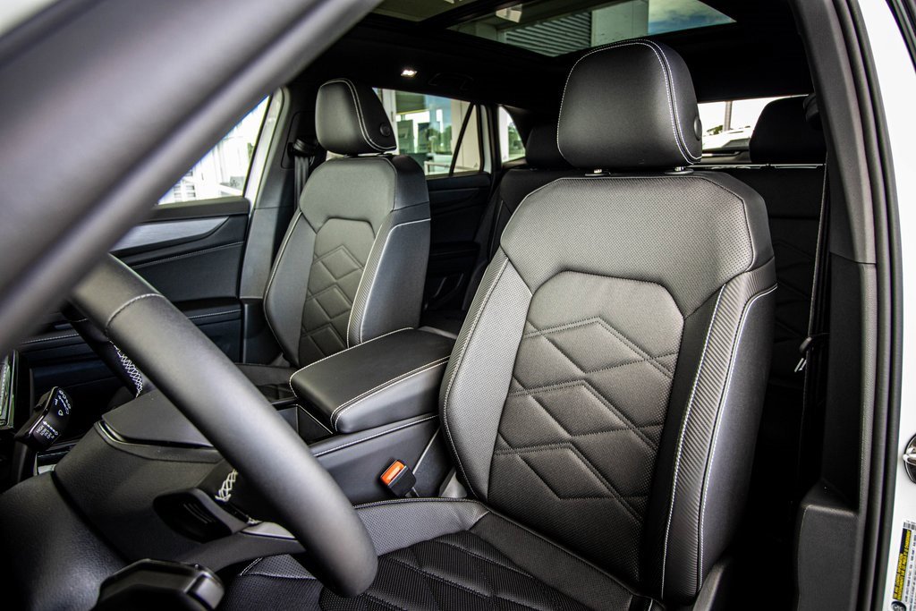 New 2026 Volkswagen Atlas Cross Sport SE image 28