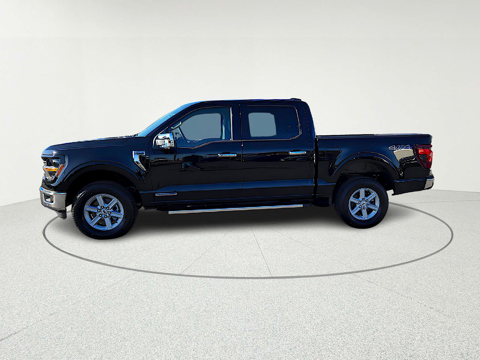 New 2025 Ford F150 XLT w/ Equipment Group 302A MID video 3