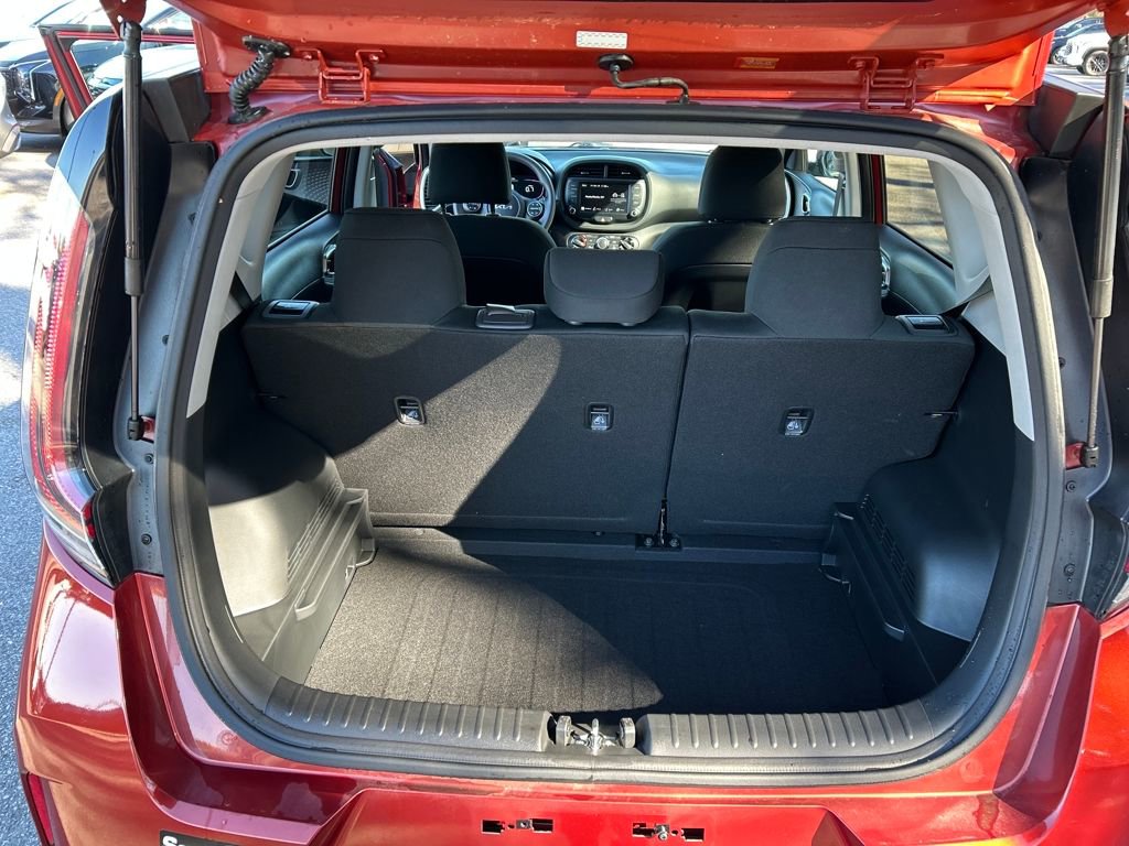 Used 2023 Kia Soul LX image 26