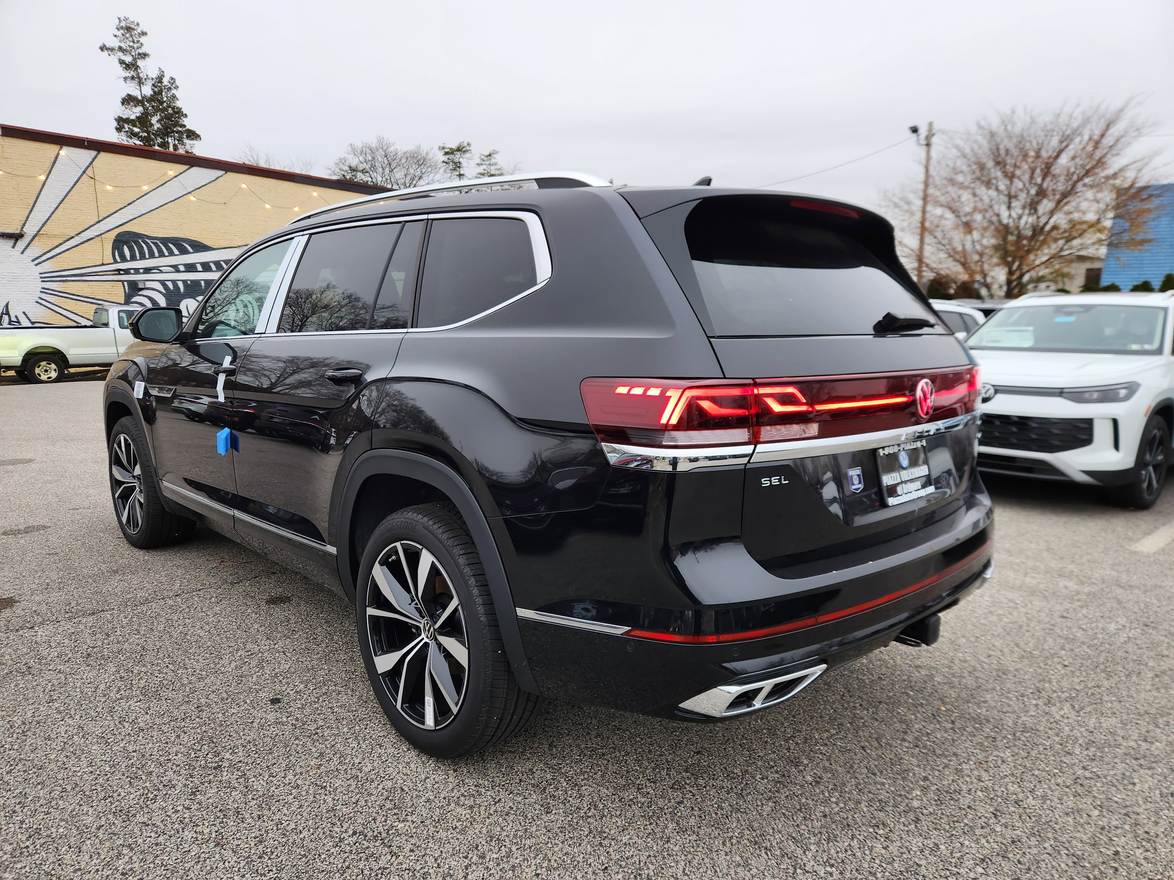 New 2026 Volkswagen Atlas SEL Premium R-Line image 3