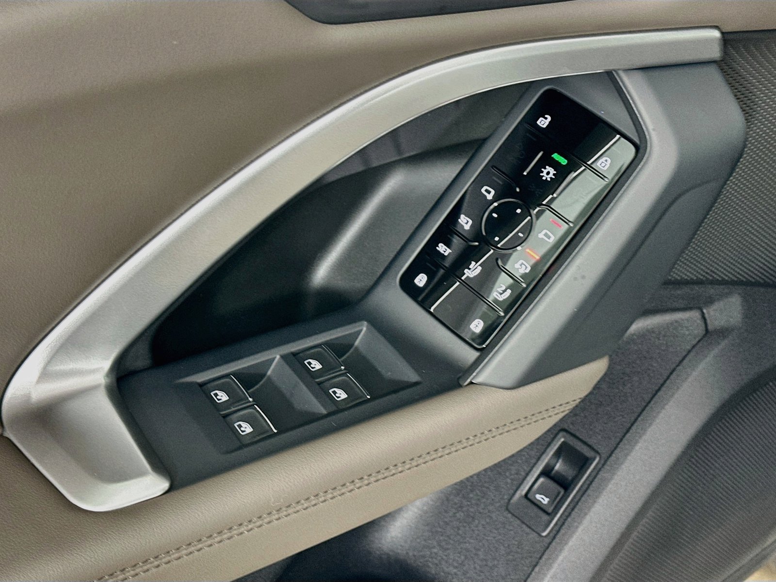 New 2026 Audi Q5 Premium AWD/4WD image 17