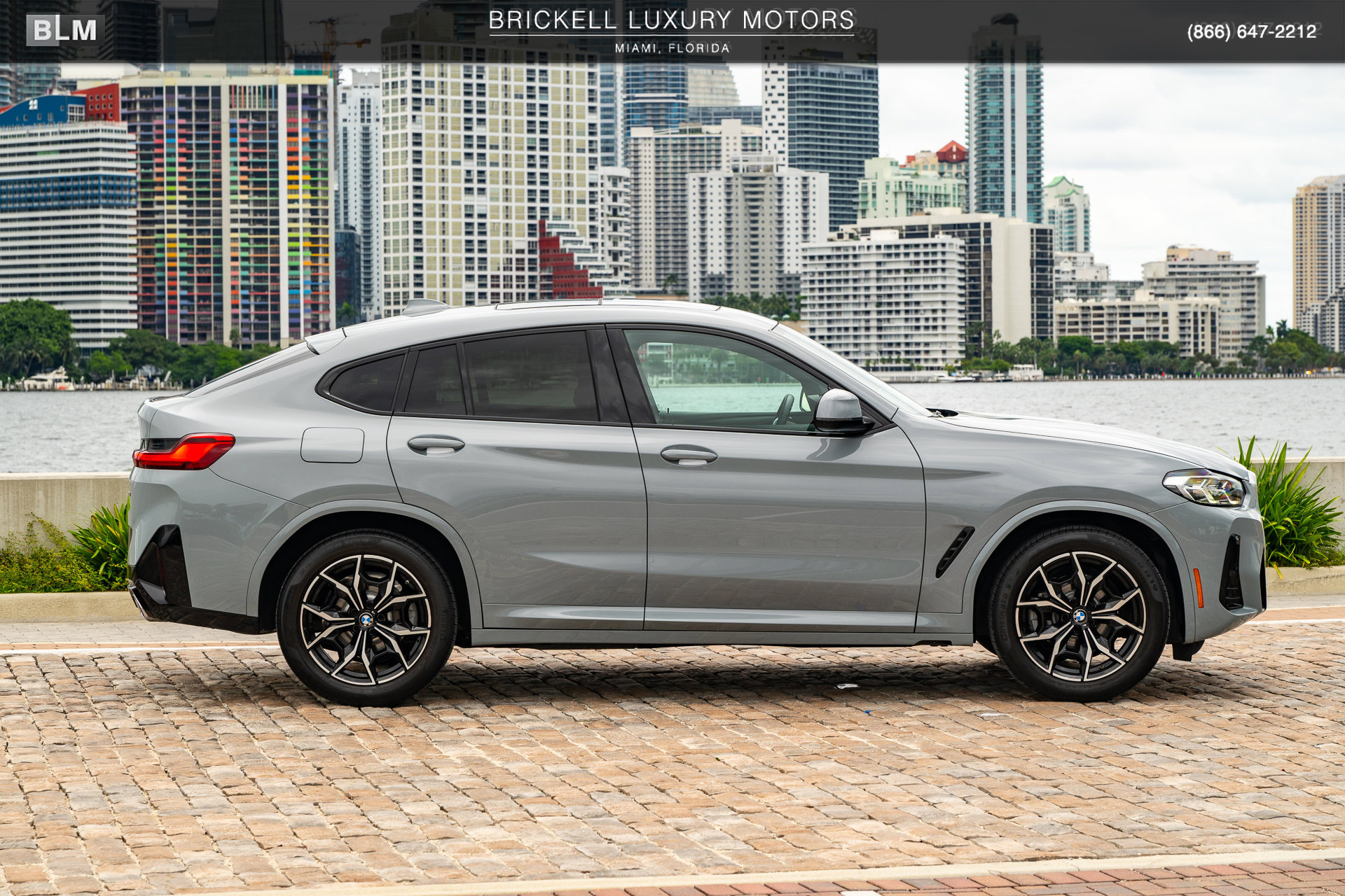 Used 2024 BMW X4 xDrive30i w/ M Sport Package AWD/4WD image 13