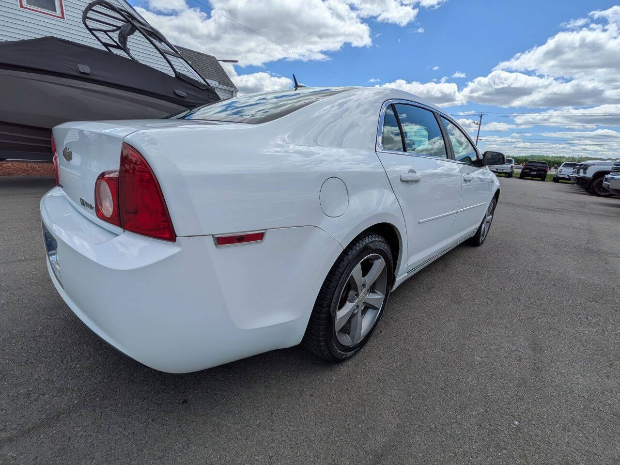 Used 2009 Chevrolet Malibu Hybrid FWD image 8