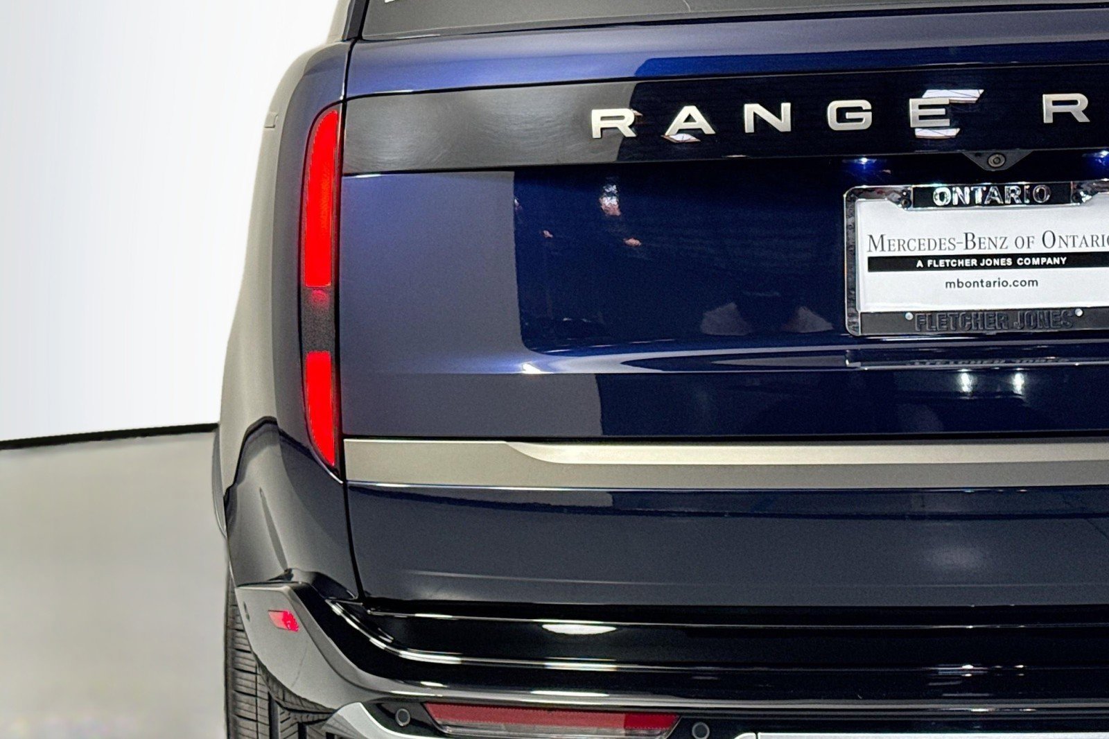 Used 2023 Land Rover Range Rover Long Wheelbase SE AWD/4WD image 16