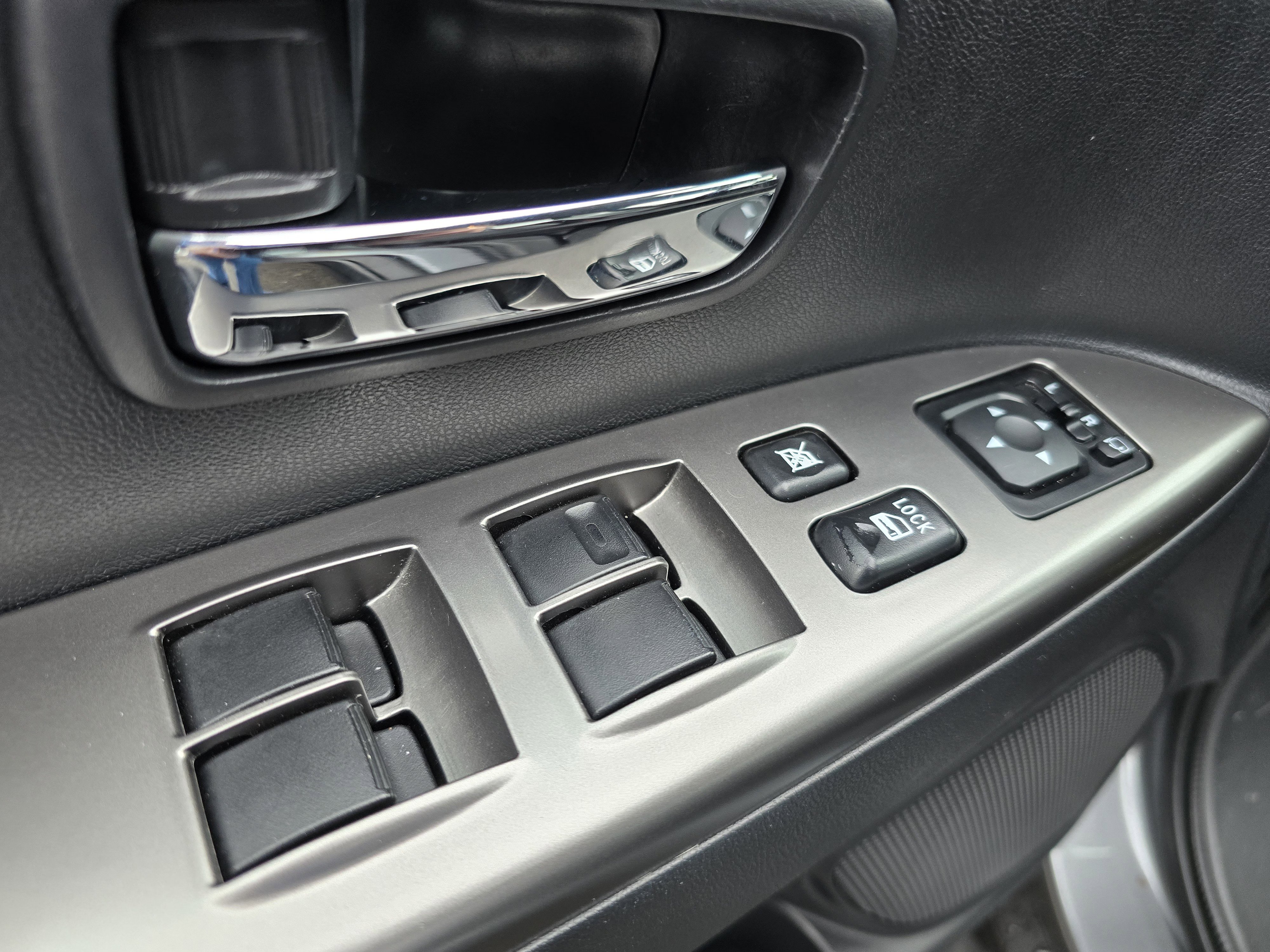 Used 2025 Mitsubishi Outlander Sport SE image 15