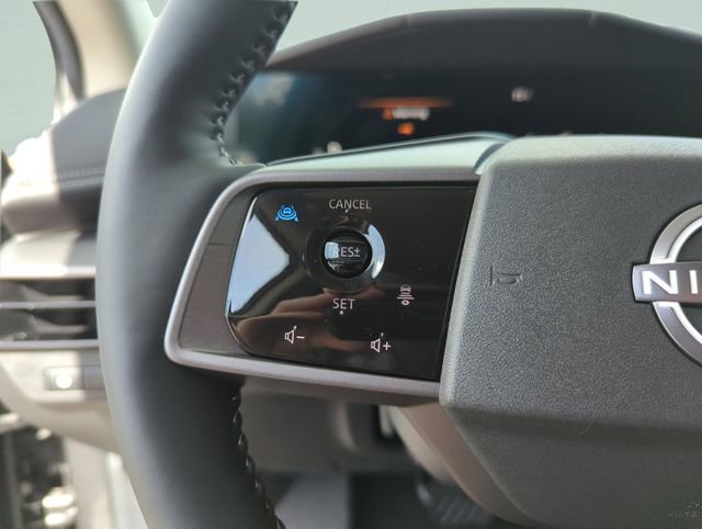 Certified 2025 Nissan Murano SV image 41