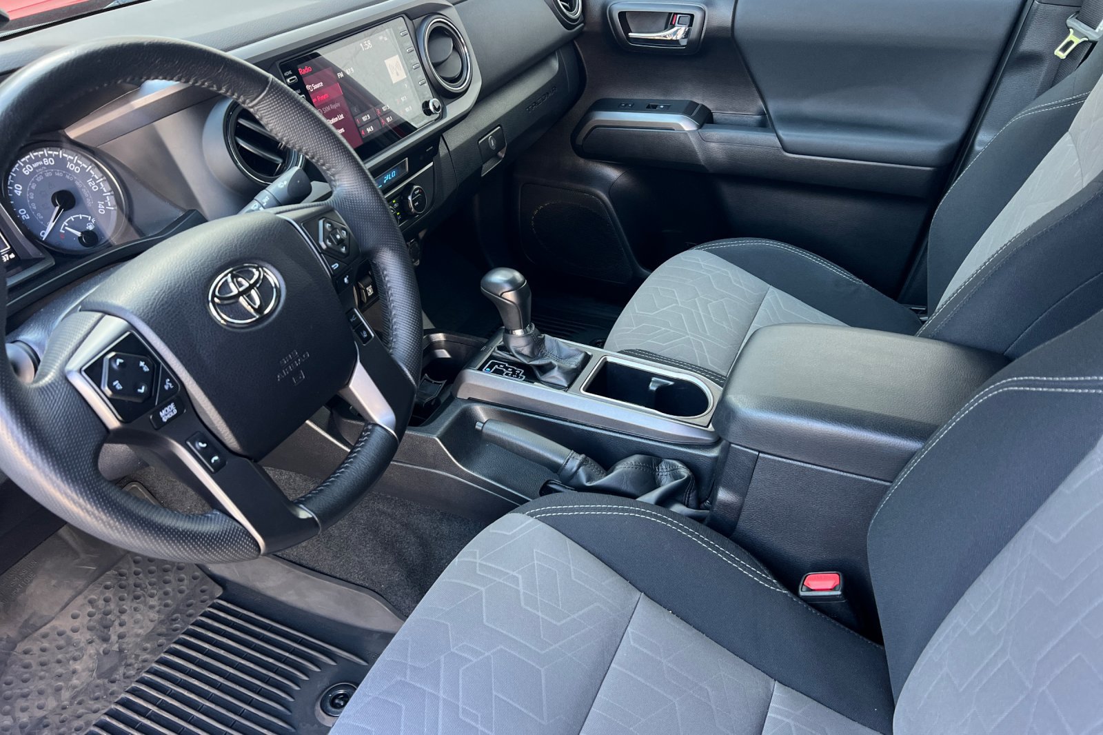 Used 2022 Toyota Tacoma 4x4 Double Cab image 9