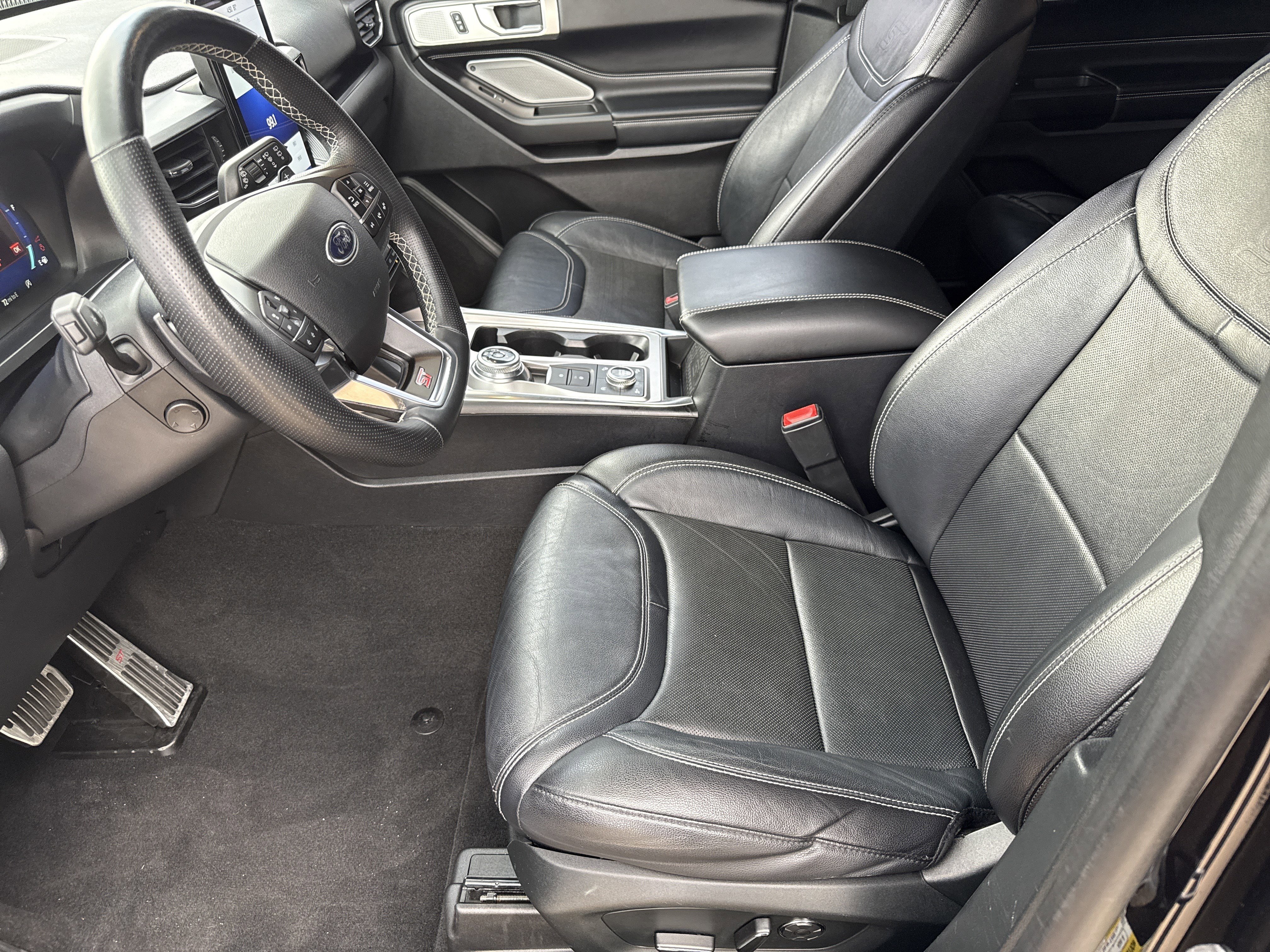 Used 2020 Ford Explorer ST w/ ST Street Pack image 9