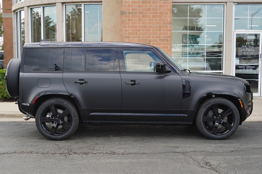 New 2026 Land Rover Defender 110 X-Dynamic SE AWD/4WD image 7