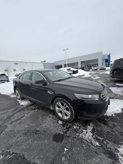 Used 2018 Ford Taurus SE image 5