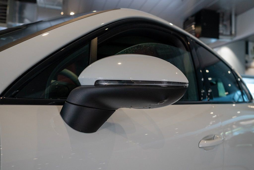 New 2025 Porsche Cayenne Coupe image 13