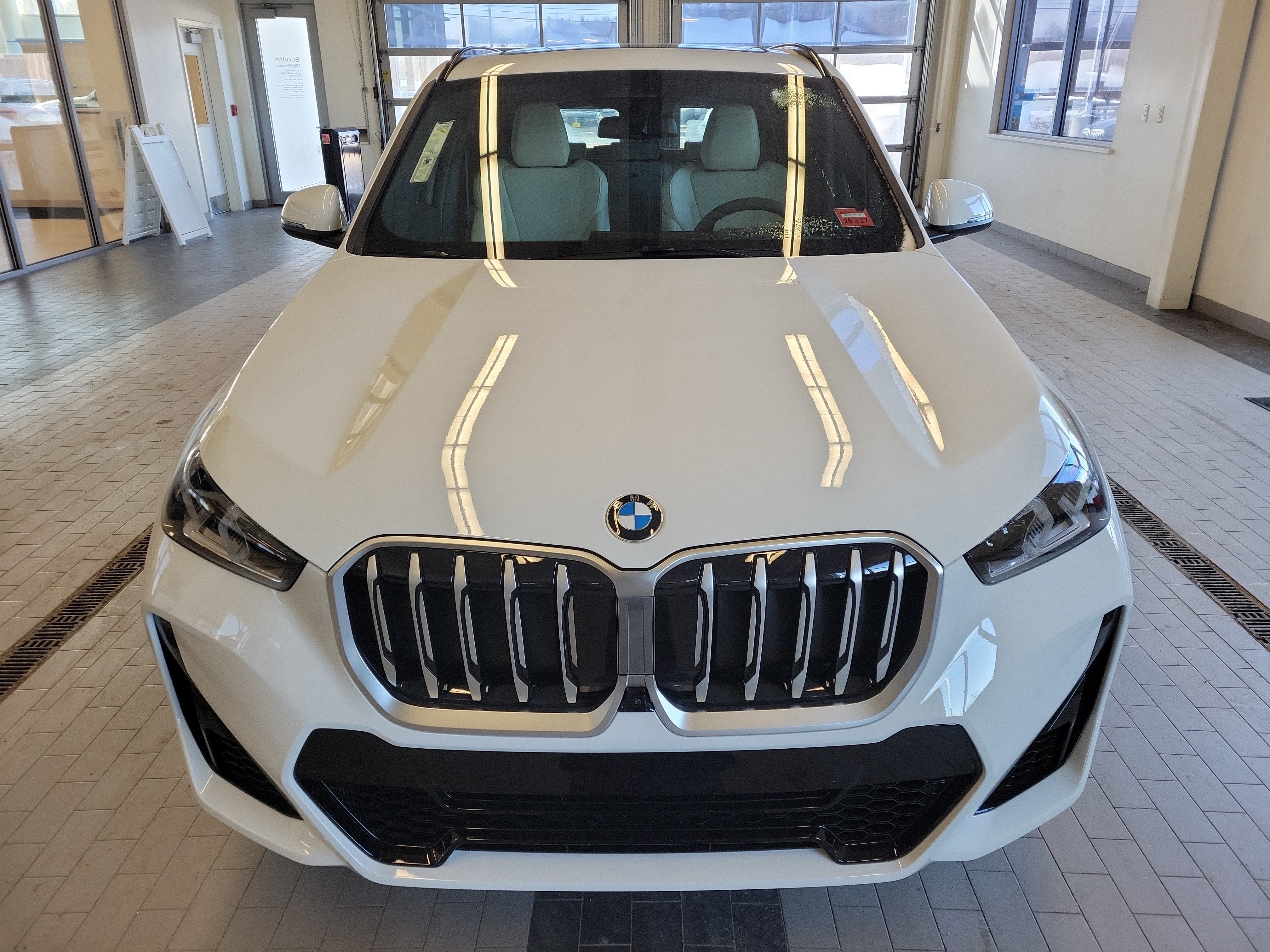 Used 2026 BMW X1 xDrive28i w/ Technology Package AWD/4WD image 2