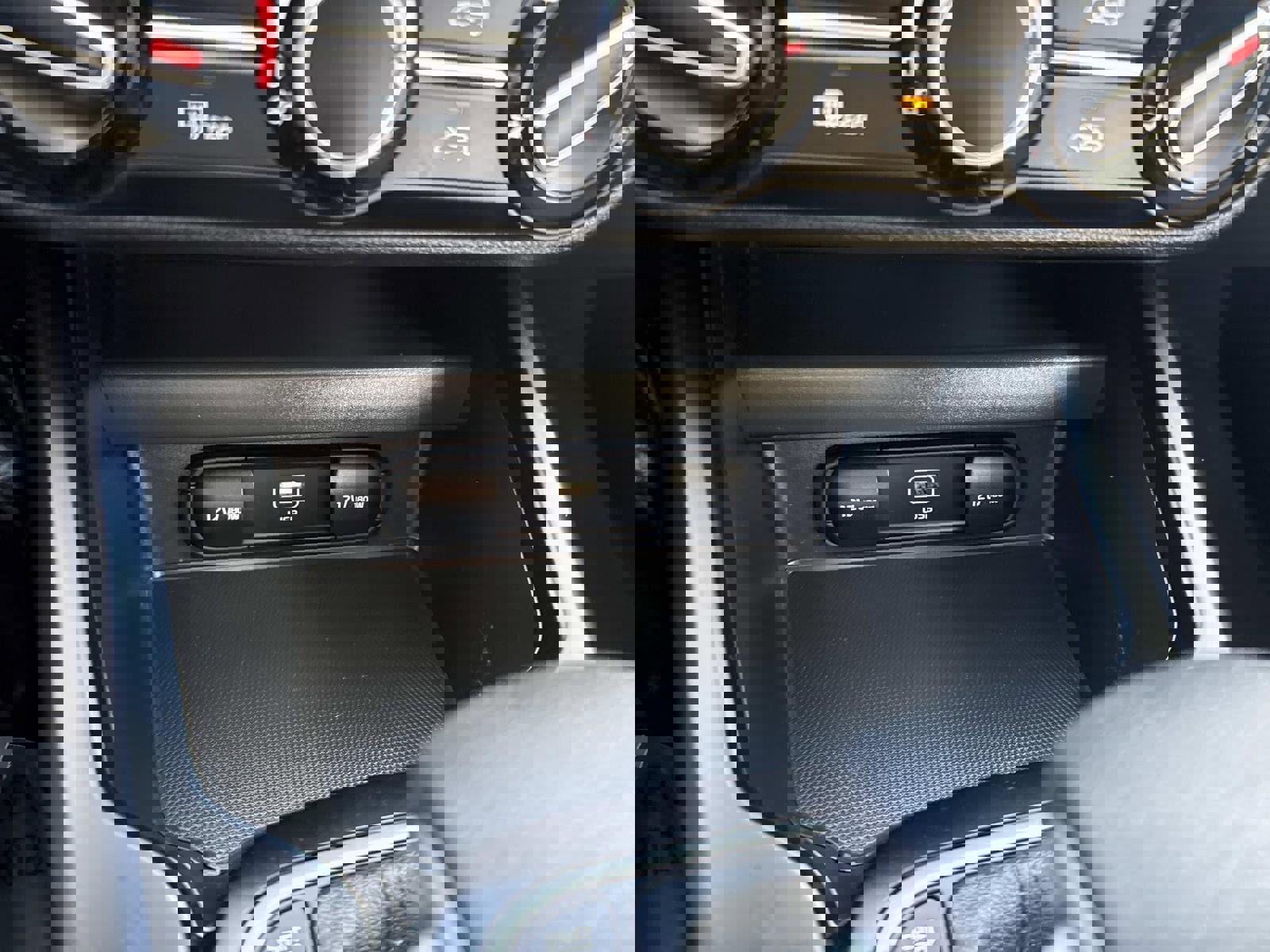 Used 2023 Kia Soul LX image 24