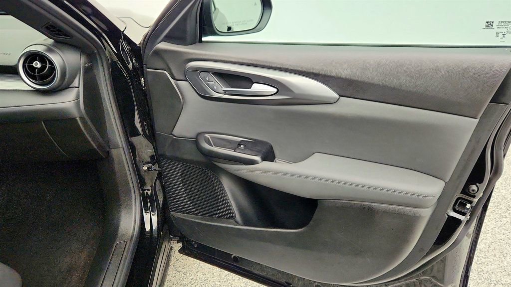 Used 2024 Alfa Romeo Tonale Ti w/ Premium Interior Package image 27