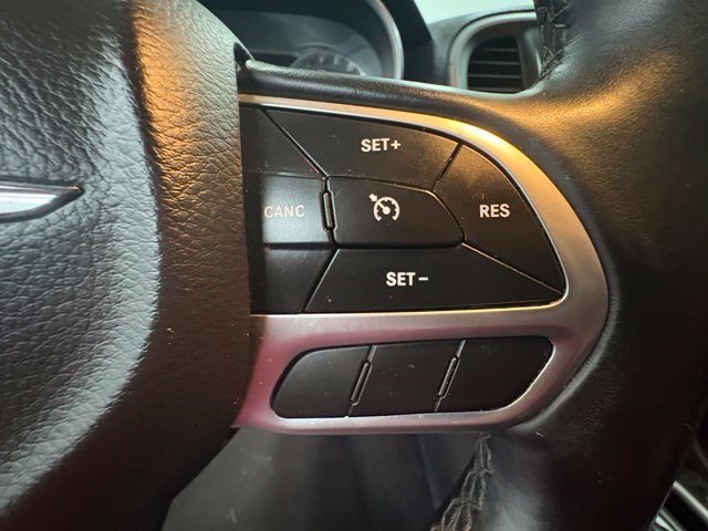 Used 2018 Chrysler 300 Limited AWD/4WD image 16