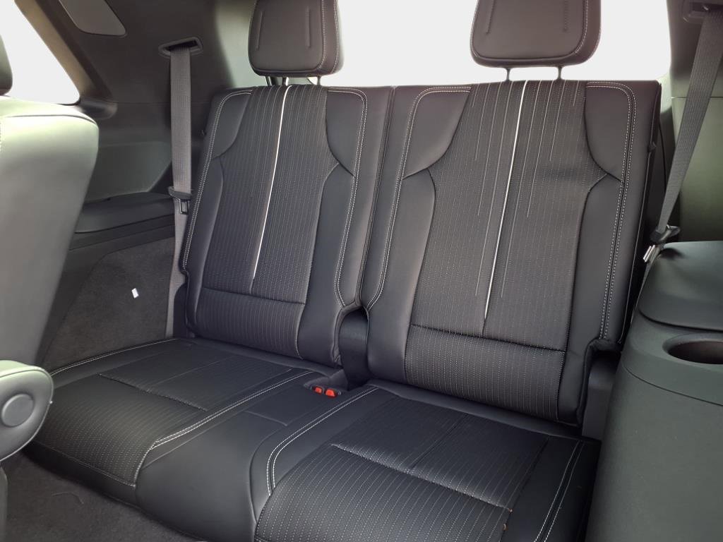 New 2026 Cadillac Vistiq Sport image 22