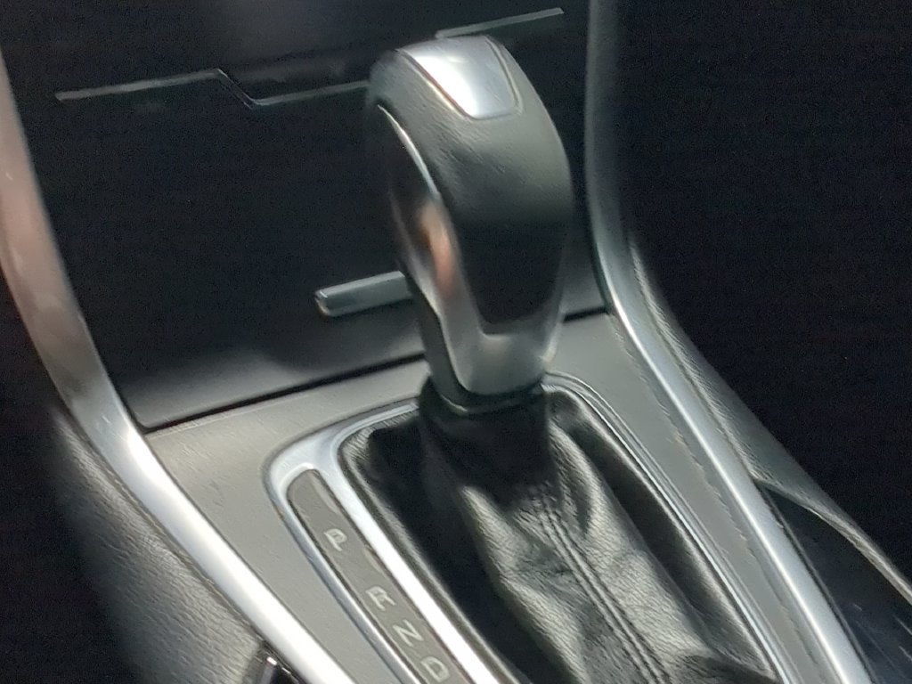 Used 2018 Ford Edge Titanium w/ Technology Package AWD/4WD image 35