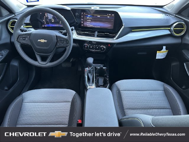 Used 2026 Chevrolet Trax LT FWD image 11