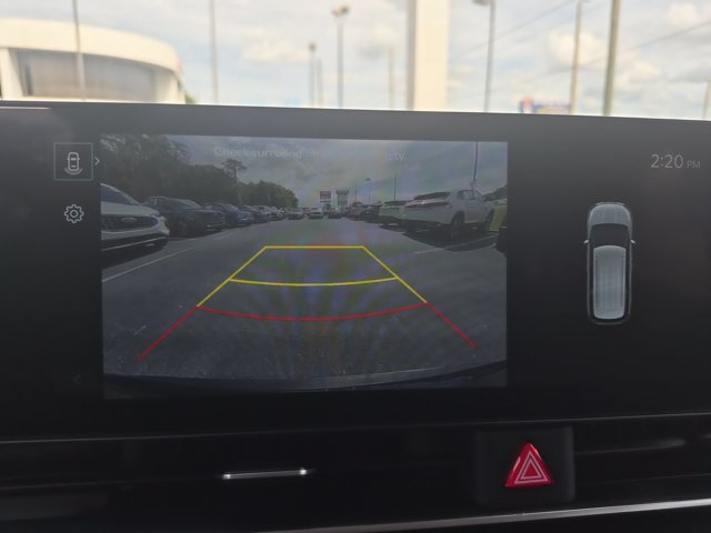 Used 2025 Kia Carnival FWD image 15