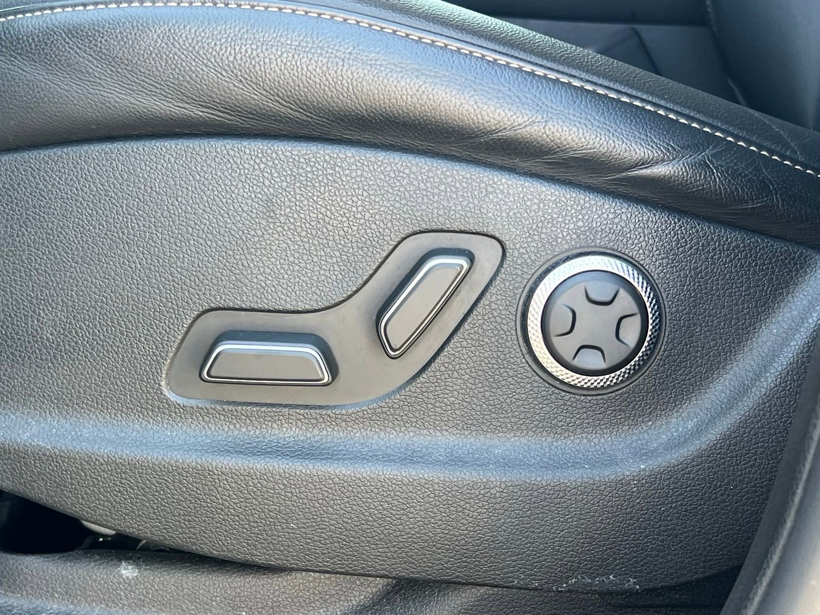 Used 2024 Genesis GV80 2.5T image 26