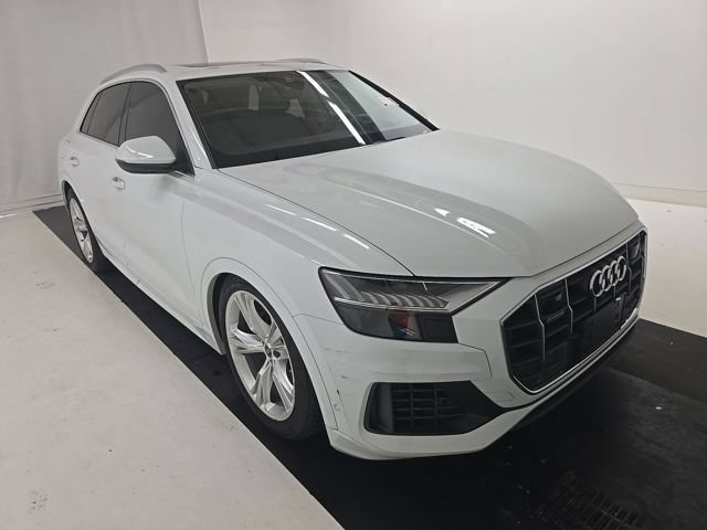 Used 2023 Audi Q8 Prestige w/ Prestige Package AWD/4WD image 3