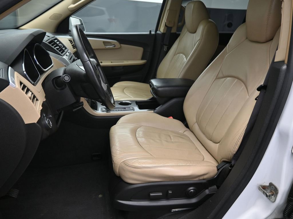 Used 2009 Chevrolet Traverse LTZ image 11