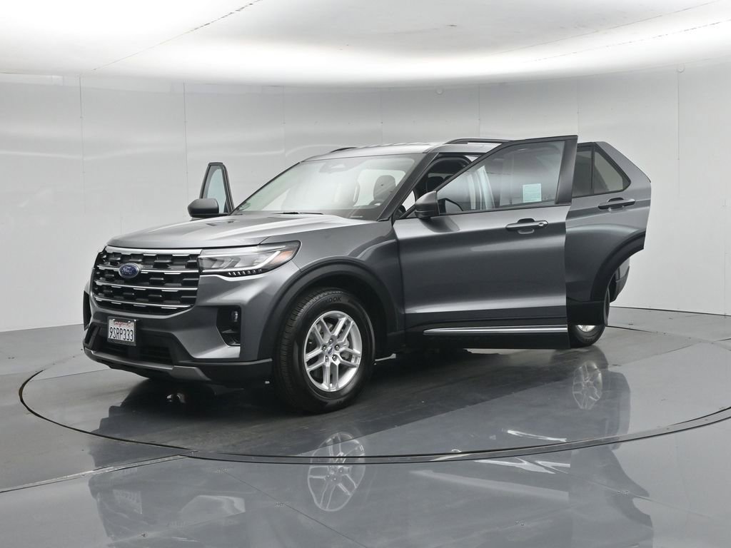 Used 2025 Ford Explorer Active w/ Active Comfort Package RWD image 34